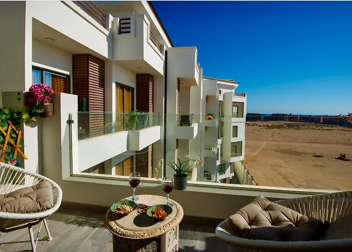 Chic Penthouse Retreat Elgouna Access *
